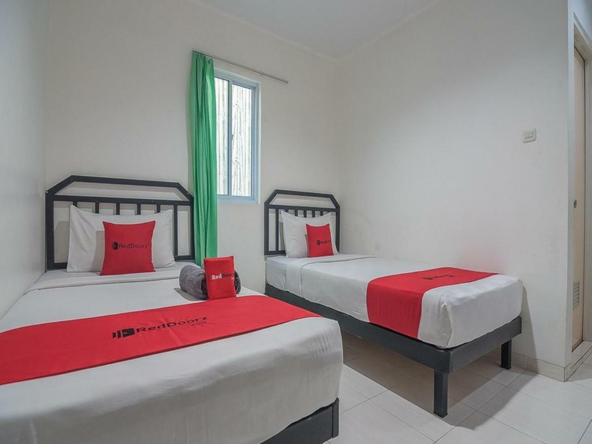Reddoorz Near Nagoya Citywalk Batam 2 Exterior photo