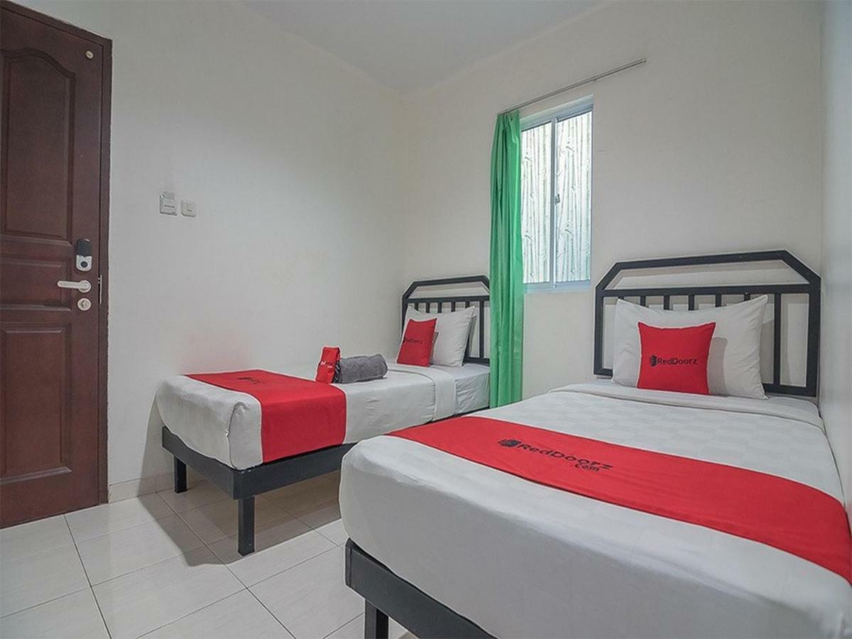 Reddoorz Near Nagoya Citywalk Batam 2 Exterior photo