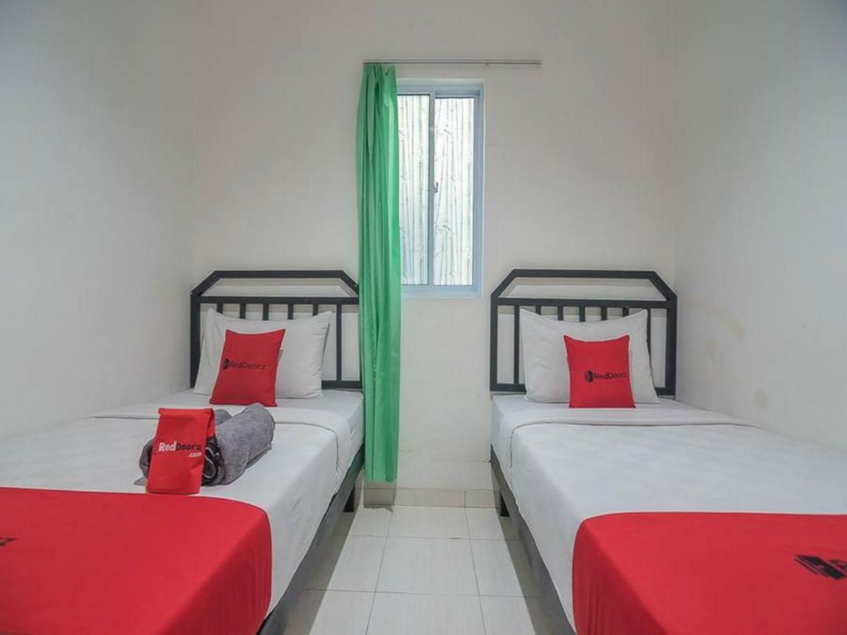 Reddoorz Near Nagoya Citywalk Batam 2 Exterior photo