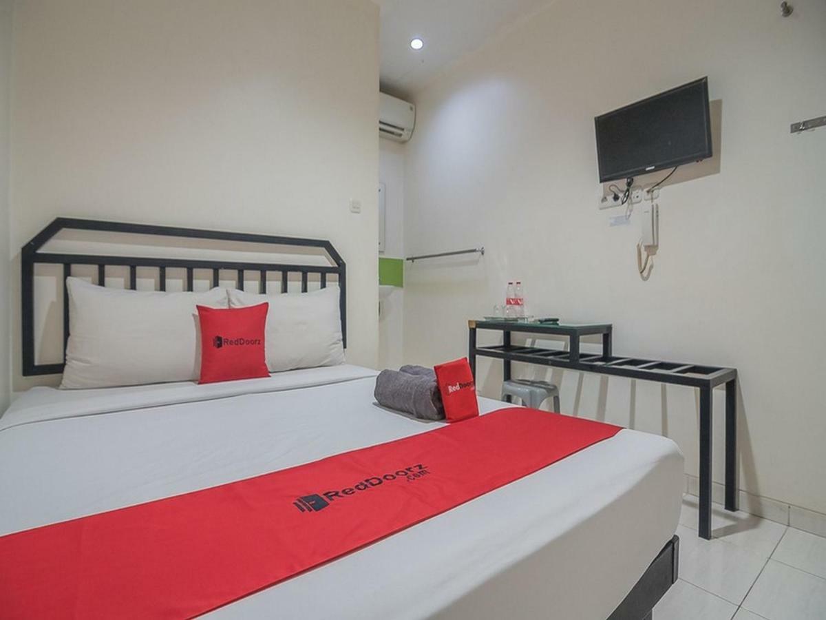 Reddoorz Near Nagoya Citywalk Batam 2 Exterior photo