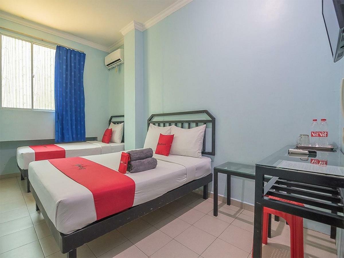 Reddoorz Near Nagoya Citywalk Batam 2 Exterior photo