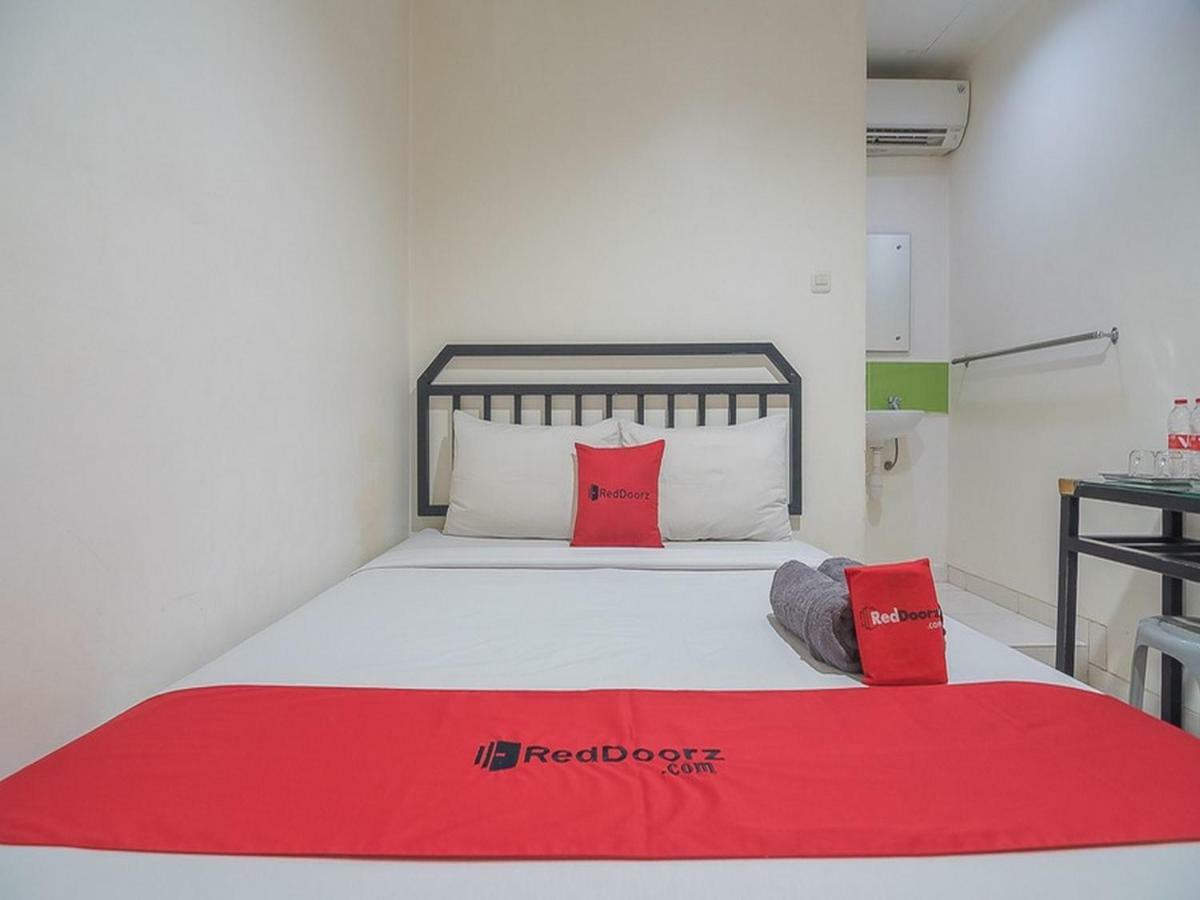 Reddoorz Near Nagoya Citywalk Batam 2 Exterior photo